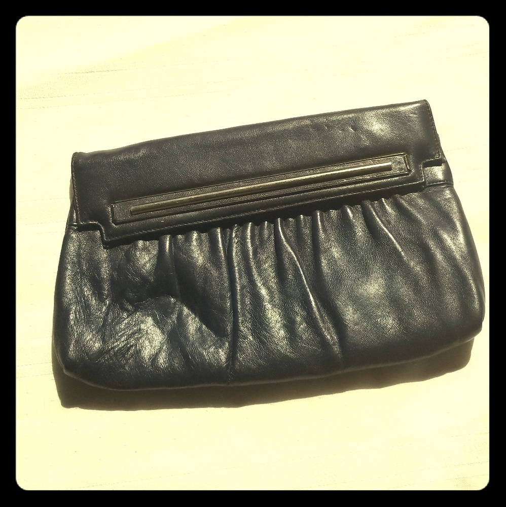 *PRE LOVED*Zenith Leather Blue Clutch w/Gold chain